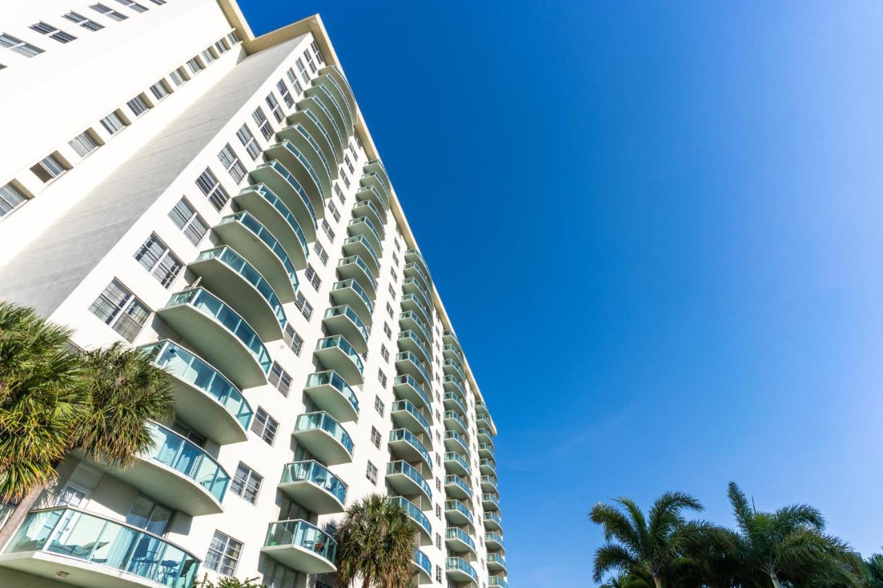 Sunny Isles Ocean Reserve Condo Apartments ゴールデン・ビーチ エクステリア 写真